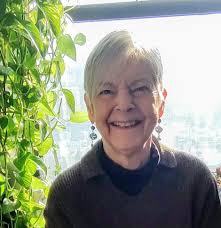 Lucia McBee, travailleuse sociale clinicienne et créatrice du programme MBEC de pleine conscience pour les personnes âgées