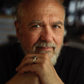 Portrait de Stéphane Offort, enseignant de méditation et formateur au sein de l'organisme de pleine conscience Euthymia