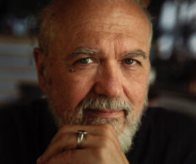 Portrait de Stéphane Offort, enseignant de méditation et formateur au sein de l'organisme de pleine conscience Euthymia